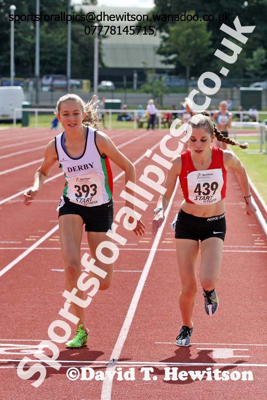 Womens under-17s 1500 metres, Northern Under-13s, U-15s and 17s Championships. Photo: David T. Hewitson/Sports for All Pics